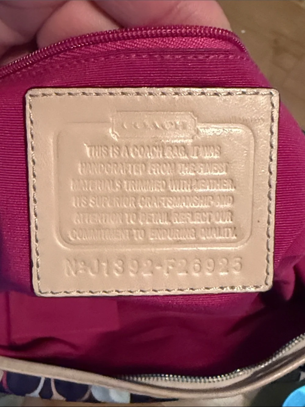 Coach Signature C Bag - Picture 9 of 9